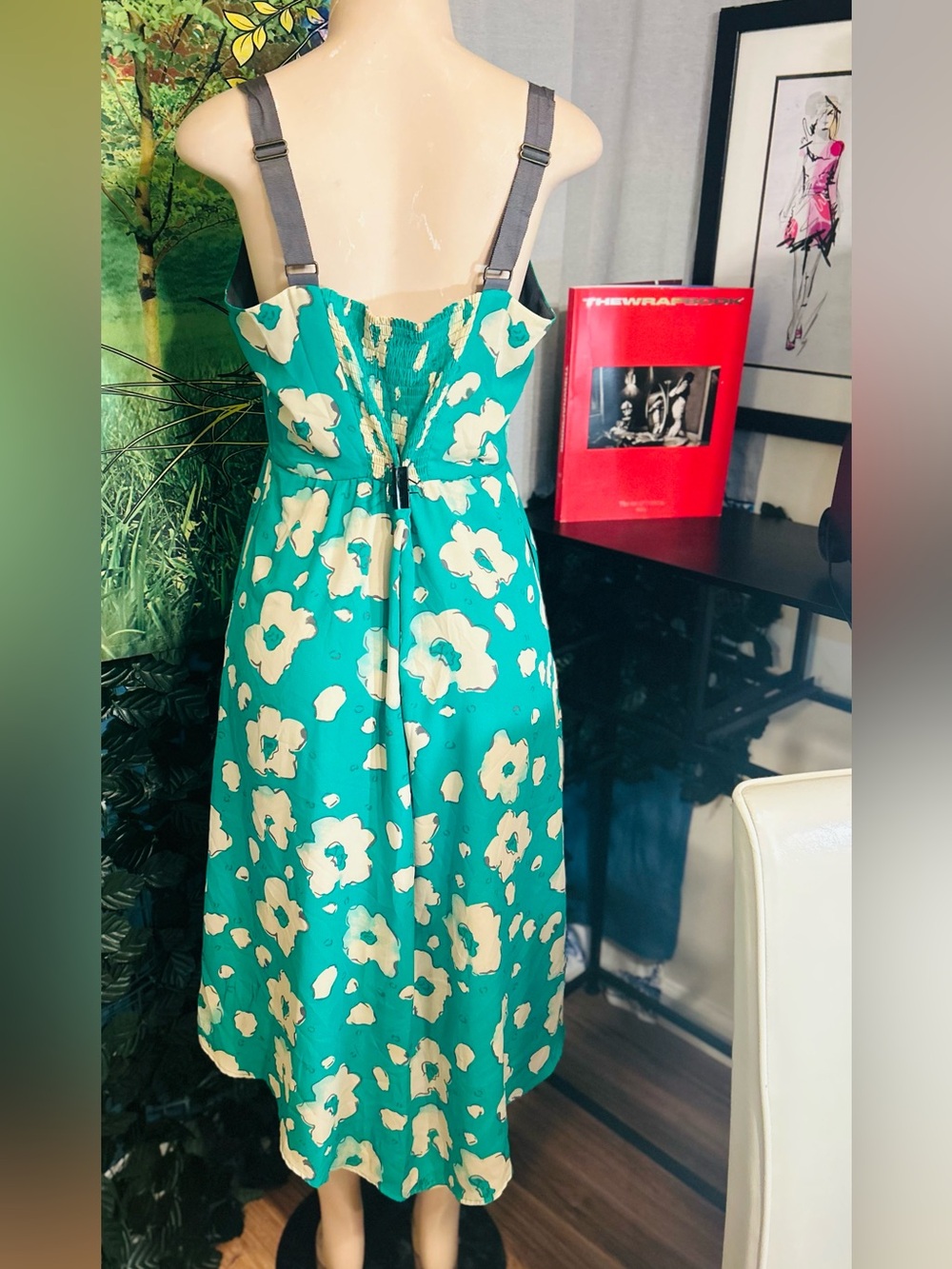 "I Heart Ronson" Floral Green
Chiffon Smocked Lined V-Neck high/Low Midi Dress L - Picture 7 of 16